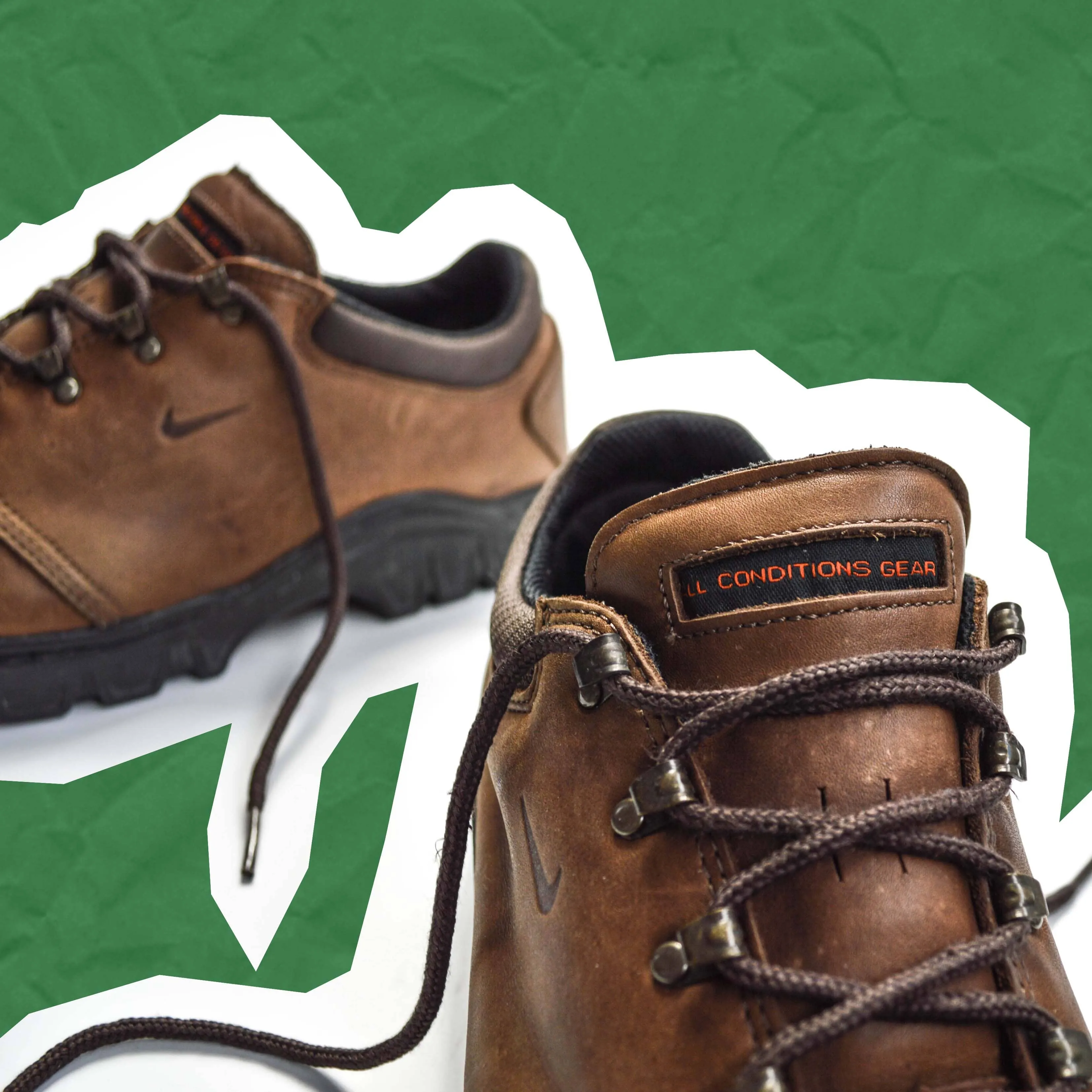 1999 Low Leather Hiking Boots  (UK9.5)