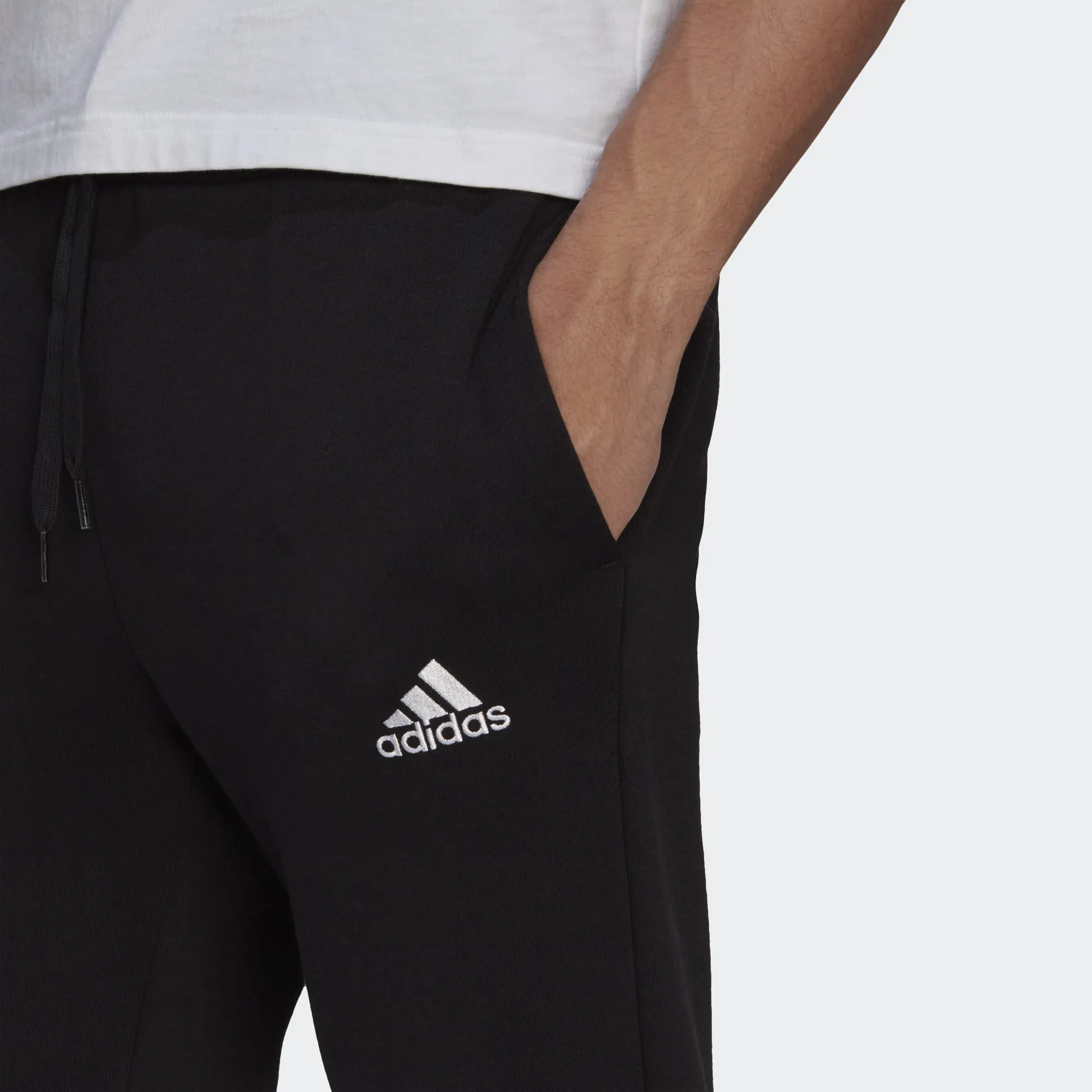 ADIDAS MEN'S SMALL LOGO TRACK PANT
