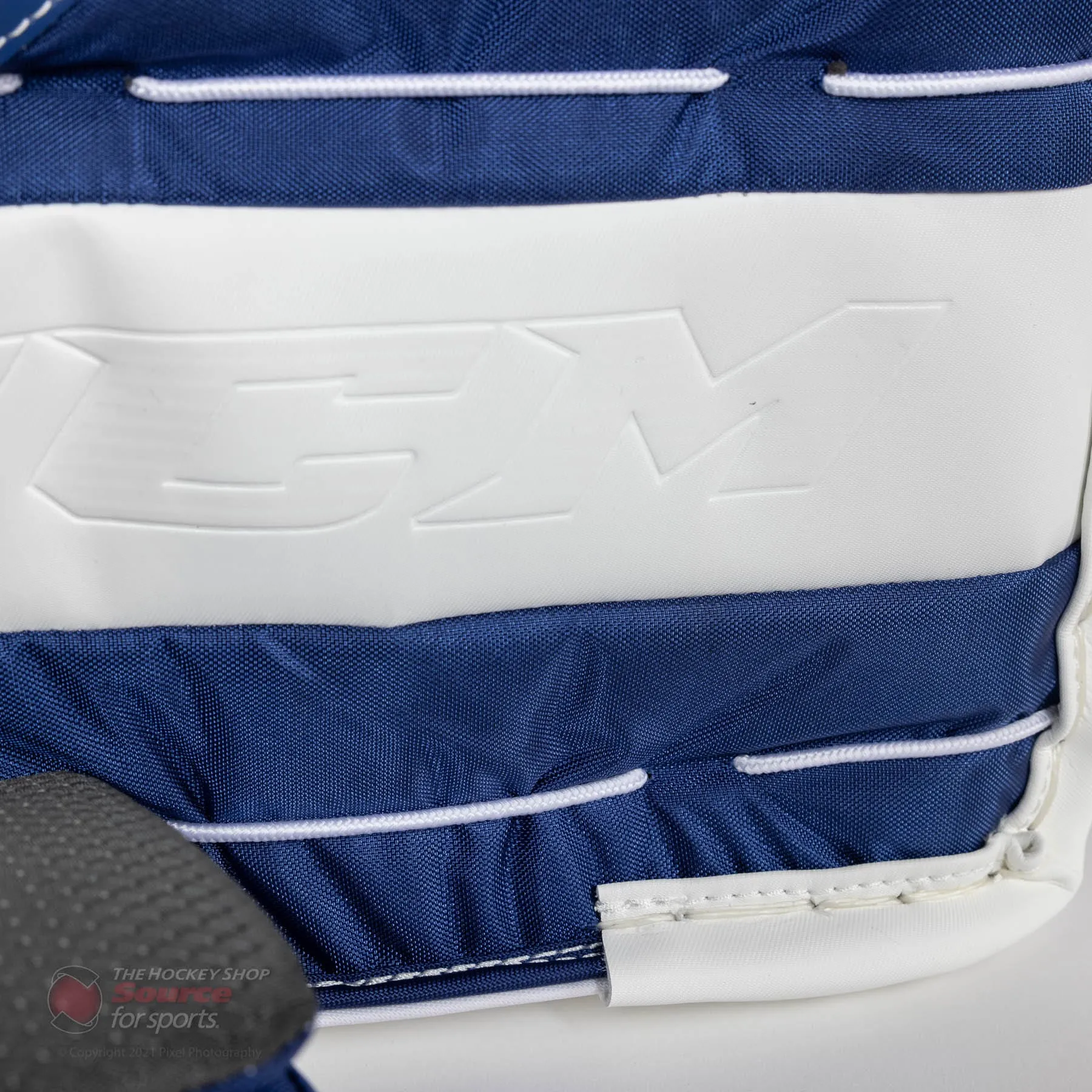 CCM Extreme Flex E5.5 Junior Goalie Leg Pads