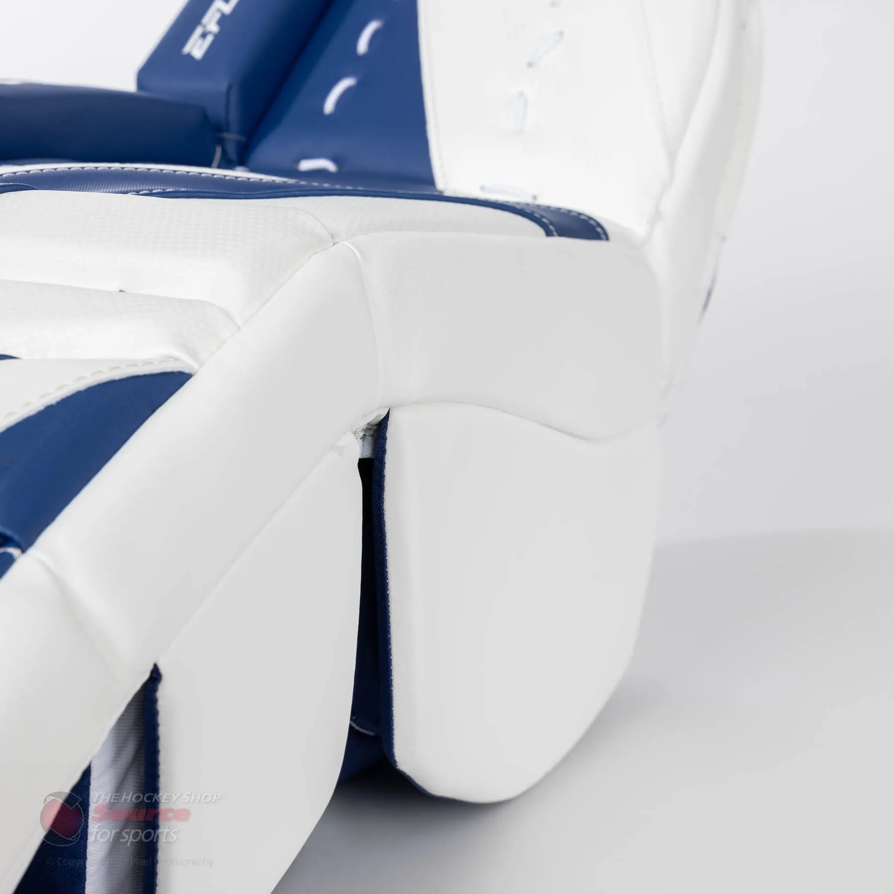 CCM Extreme Flex E5.5 Junior Goalie Leg Pads