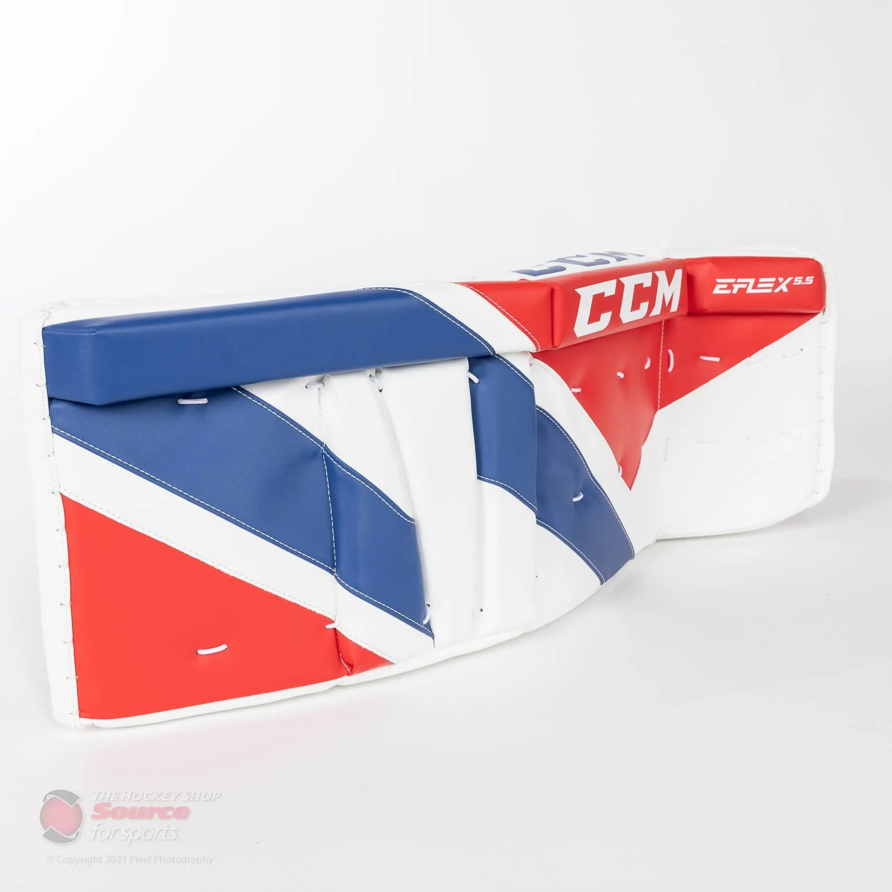 CCM Extreme Flex E5.5 Senior Goalie Leg Pads