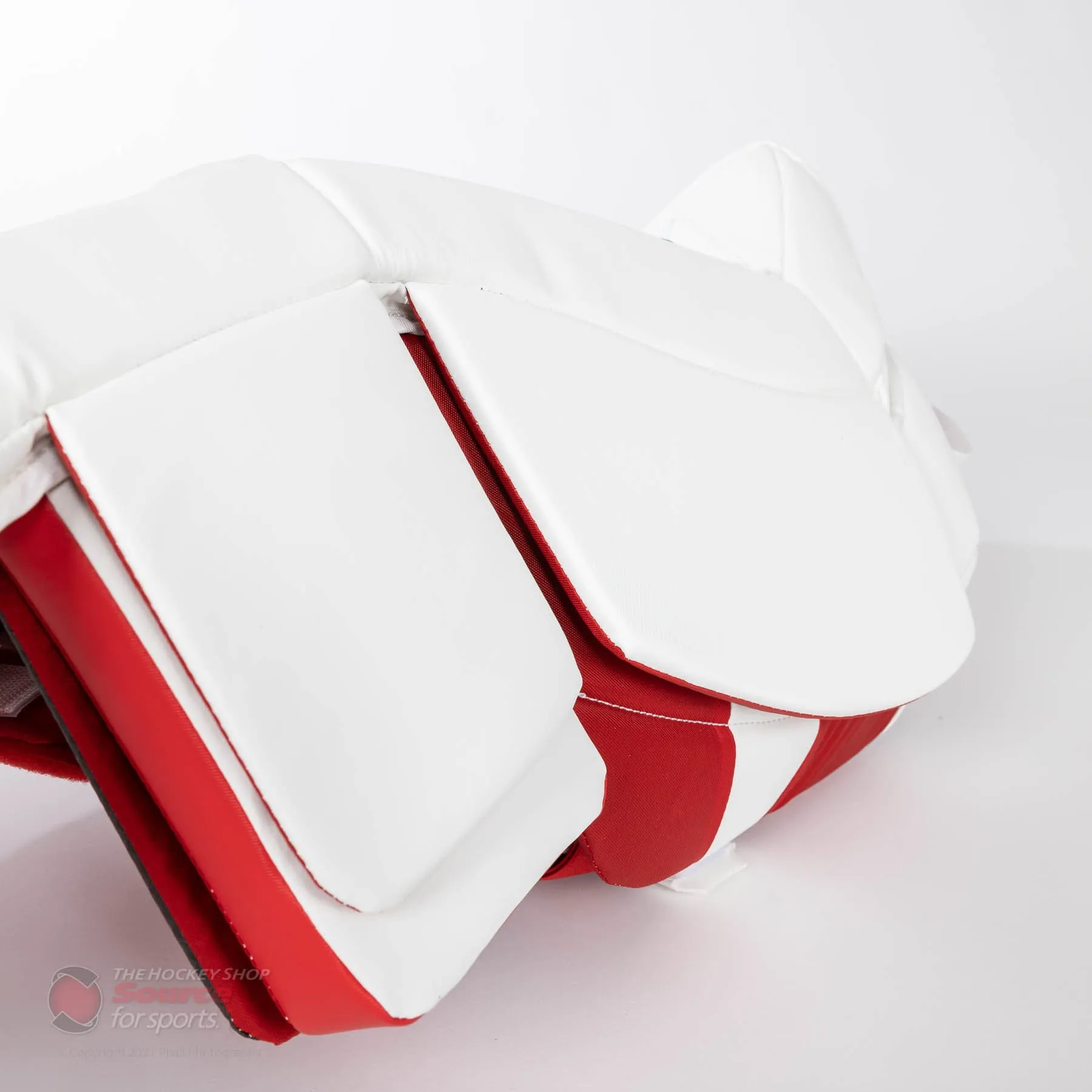 CCM Extreme Flex E5.5 Senior Goalie Leg Pads