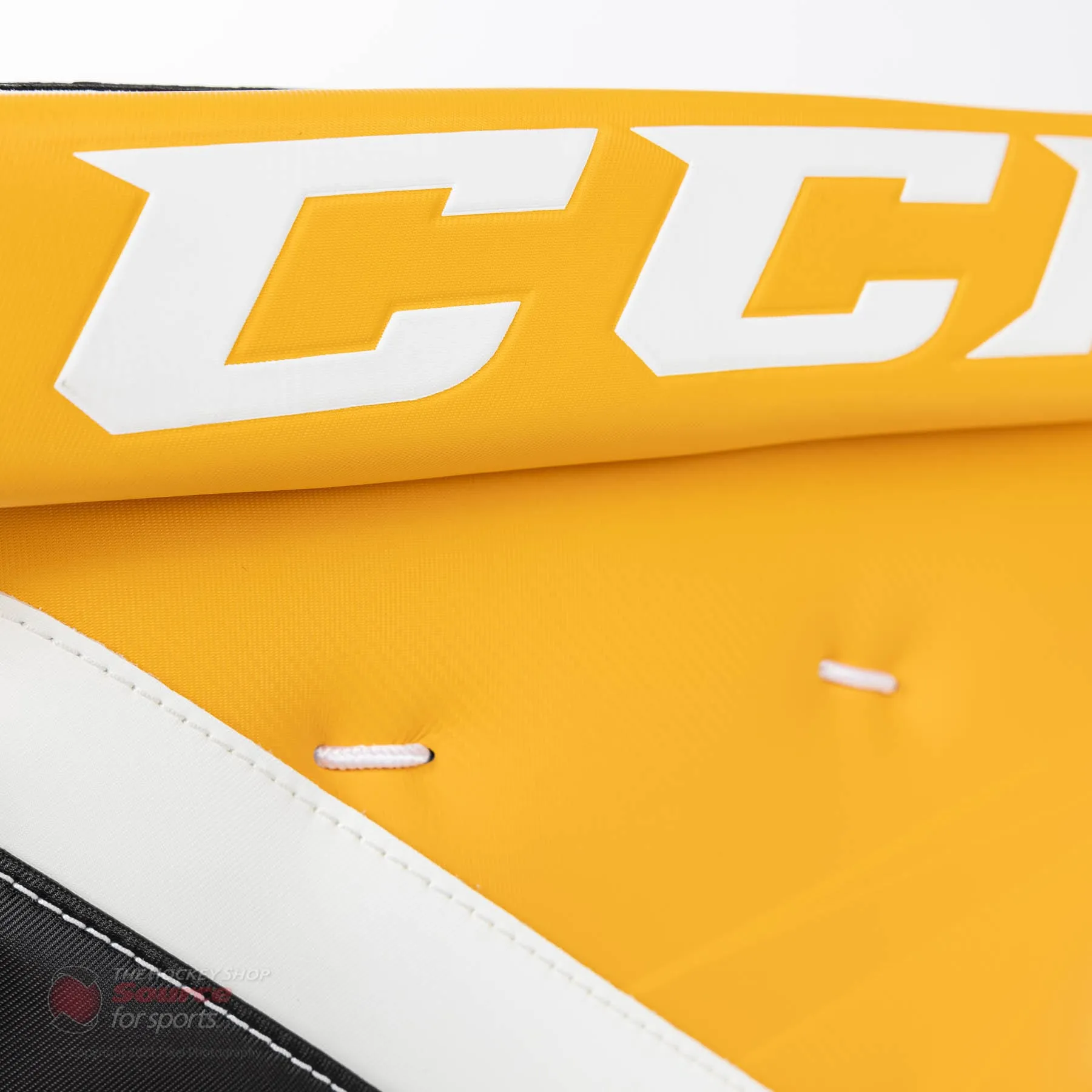 CCM Extreme Flex E5.9 Senior Goalie Leg Pads