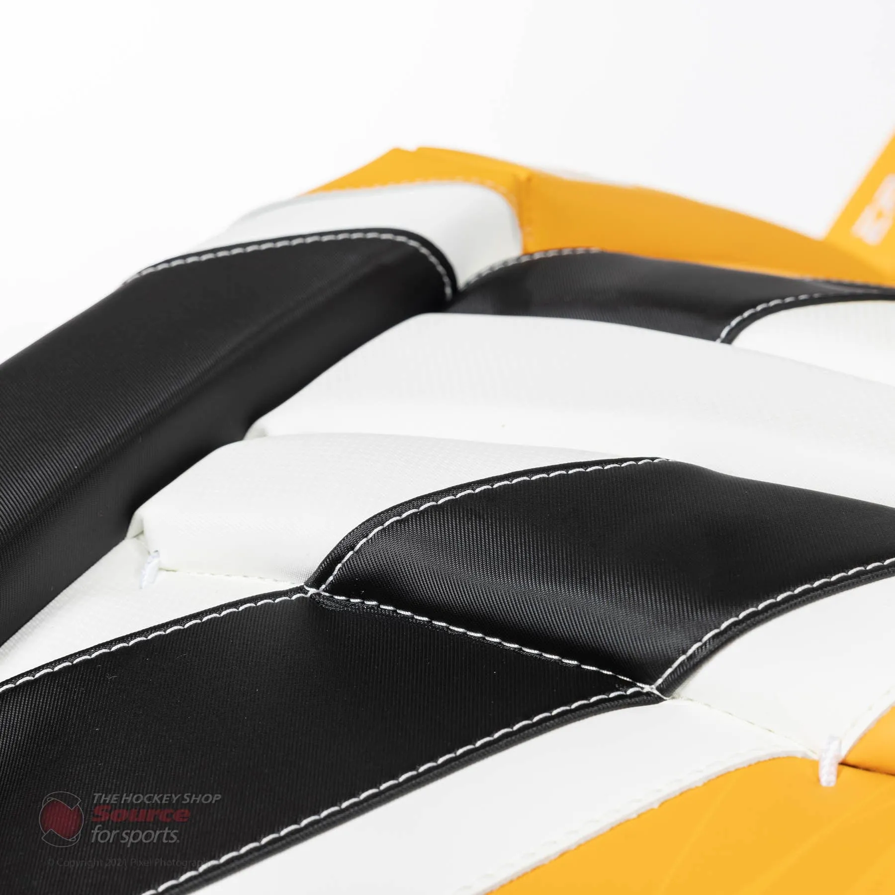 CCM Extreme Flex E5.9 Senior Goalie Leg Pads