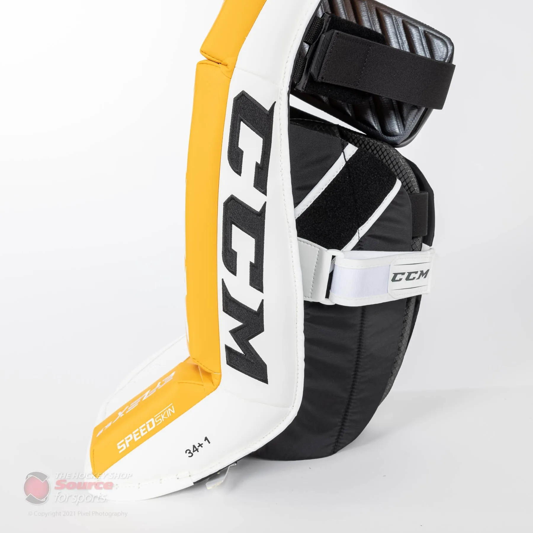 CCM Extreme Flex E5.9 Senior Goalie Leg Pads