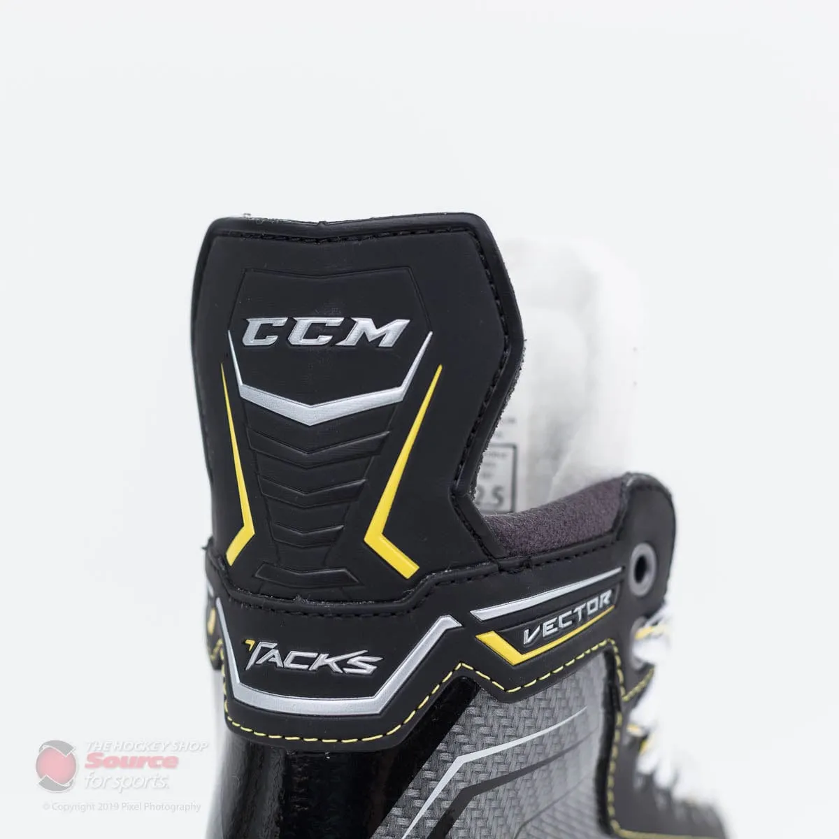 CCM Tacks Vector Junior Skates (2018)