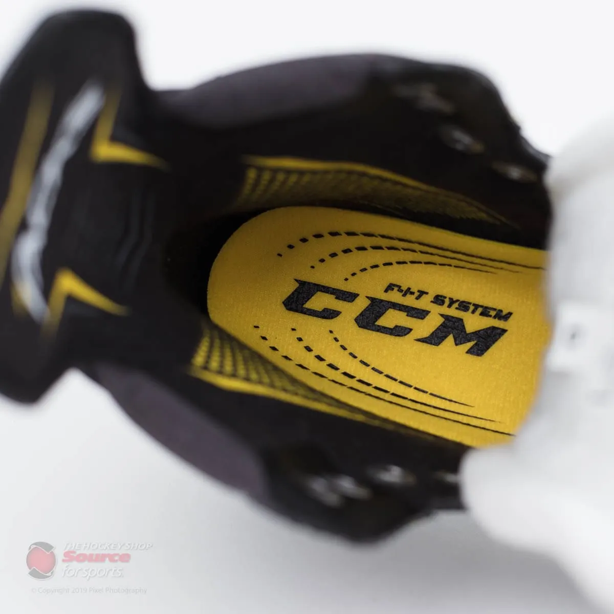 CCM Tacks Vector Junior Skates (2018)