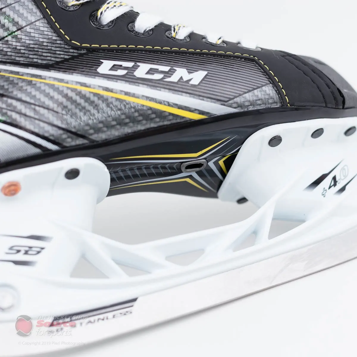 CCM Tacks Vector Junior Skates (2018)