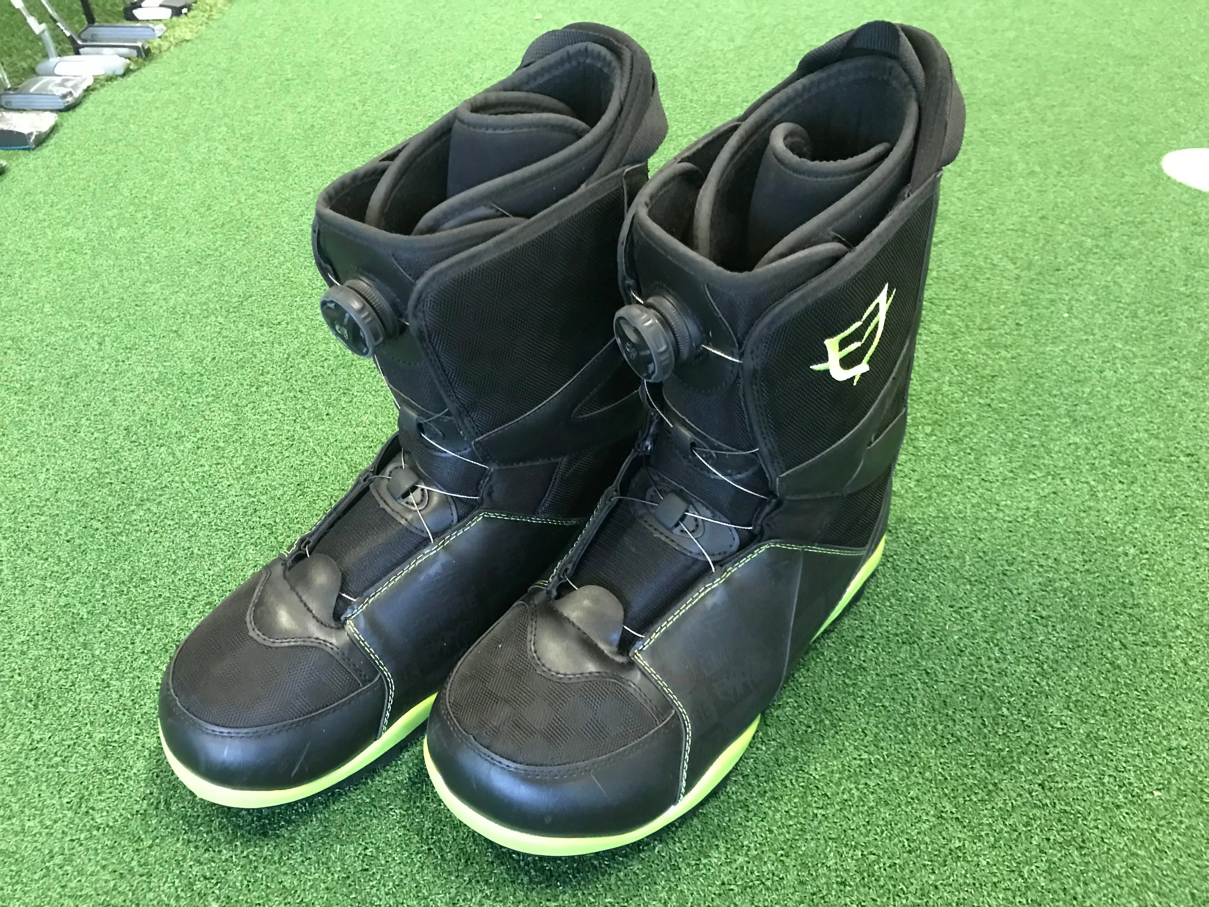 Empire 300 US12 Mens Snowboard Boots *Like New*
