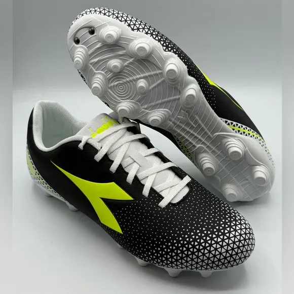 NEW Diadora soccer football cleats