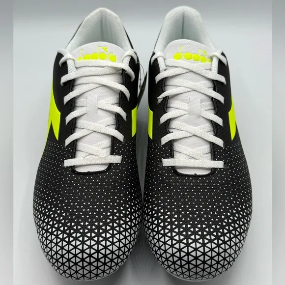 NEW Diadora soccer football cleats
