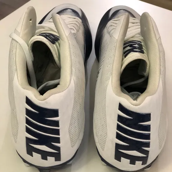 NIKE 847089-114 Cleats