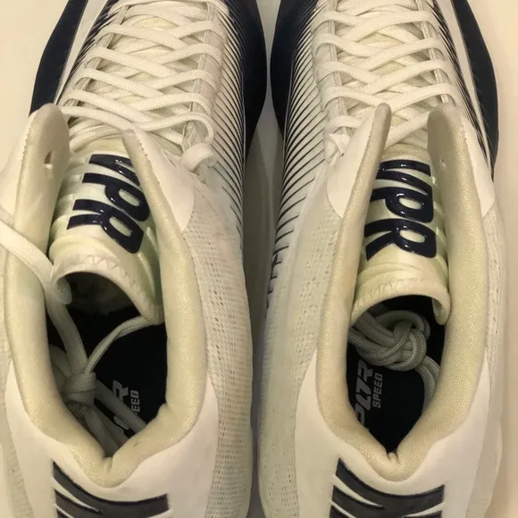 NIKE 847089-114 Cleats