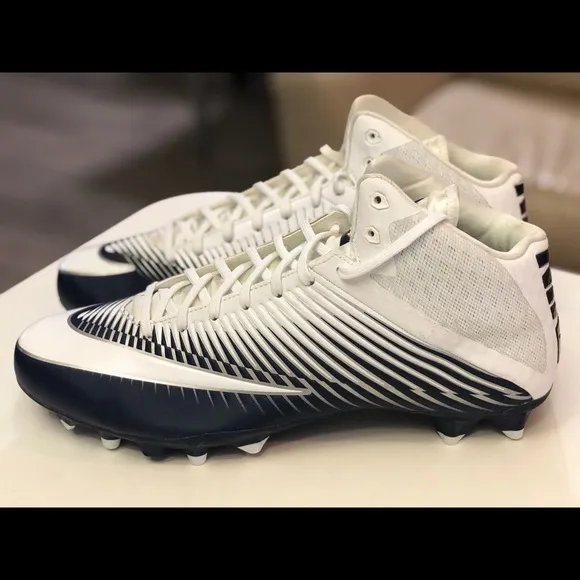 NIKE 847089-114 Cleats