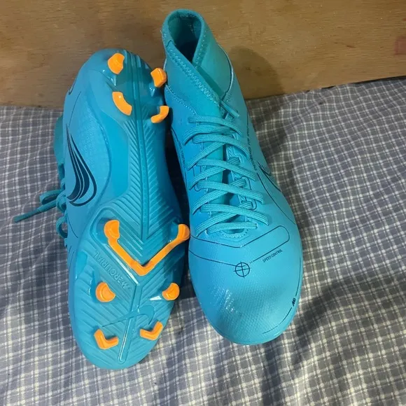 Nike Superfly 8 club soccer cleats