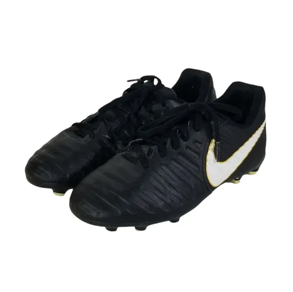 NIKE Tiempo Youth Soccer Sports Cleats Size 5Y 6.5