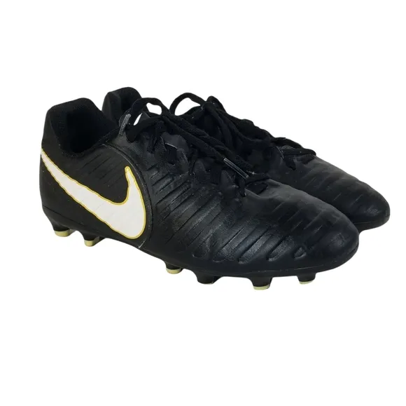 NIKE Tiempo Youth Soccer Sports Cleats Size 5Y 6.5