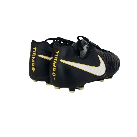 NIKE Tiempo Youth Soccer Sports Cleats Size 5Y 6.5