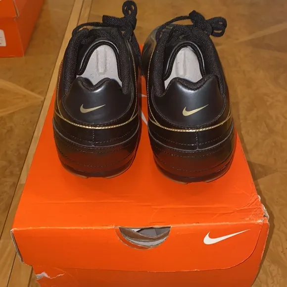 NWB!! Vintage Y2K Nike First2 Team FG Soccer Cleats Size 6