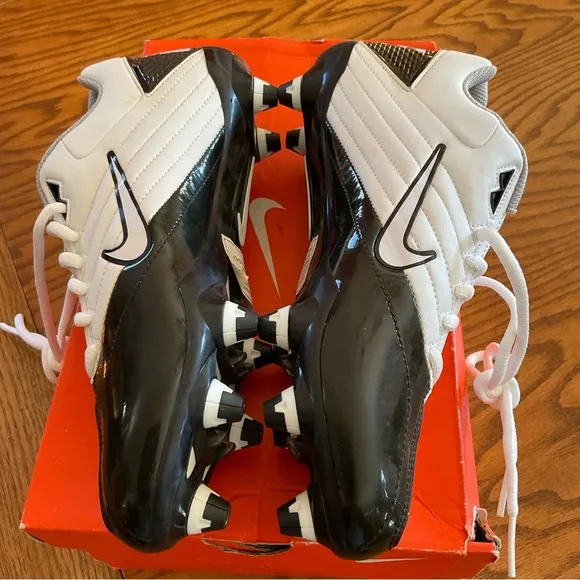NWT Nike Super Speed D Men’s Football Cleats, Sz 8 (Euro 41)