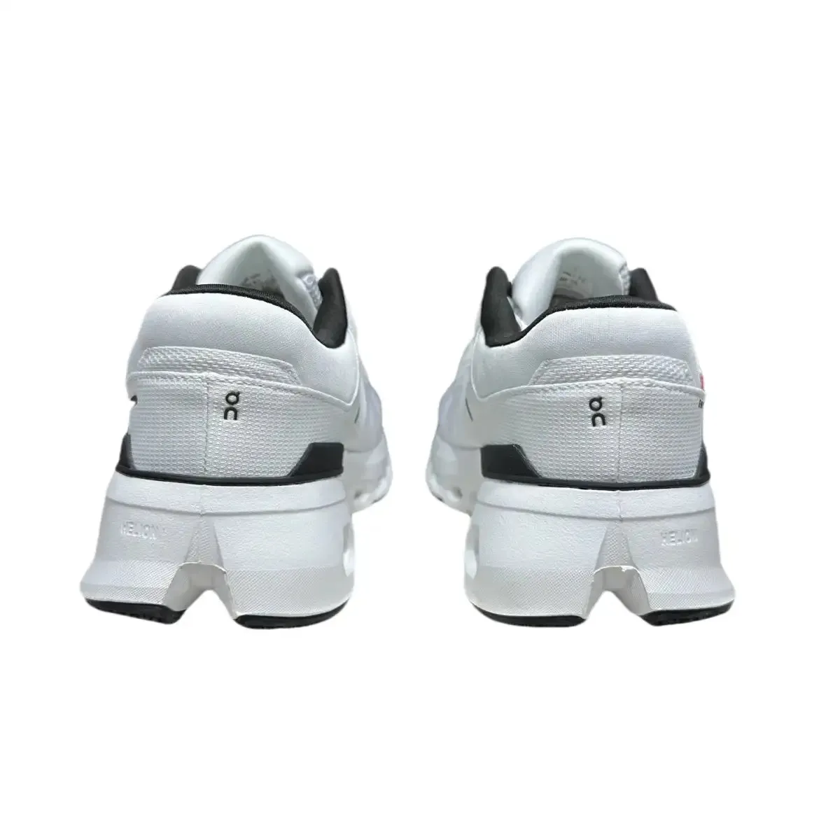 On Cloudrunner   2 Women's White/Black