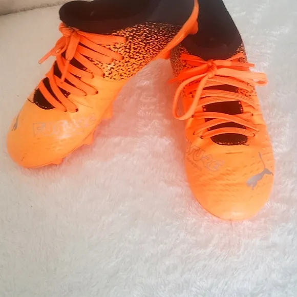 Puma Orange Soccer Cleats. Size 2 Youth