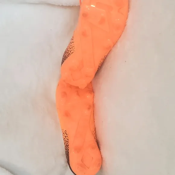 Puma Orange Soccer Cleats. Size 2 Youth