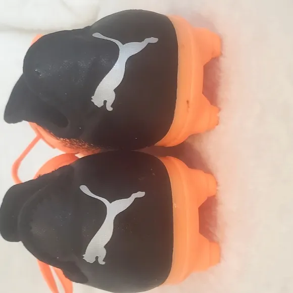 Puma Orange Soccer Cleats. Size 2 Youth
