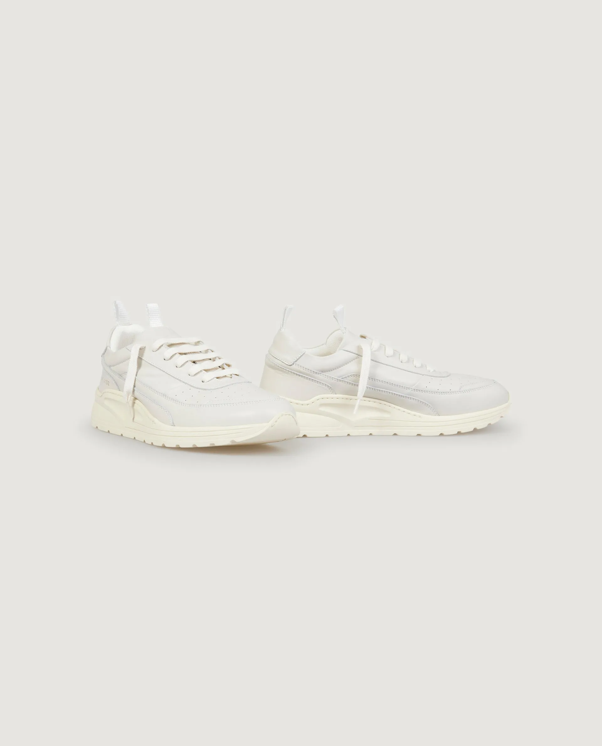 Track 90 Sneaker