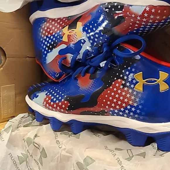 Under Armour Boy's Spotlight Franchine Rm Jr. 4 Size 6